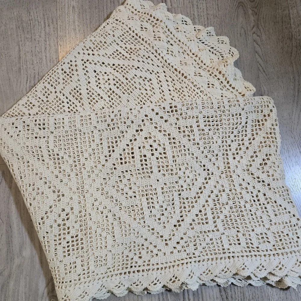 VTG Handmade Crochet Ecru Cotton Bedspread Coverlet Twin XL Bed cover 68x98